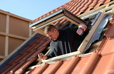 Pose de fenêtres de toit Velux à Lempire